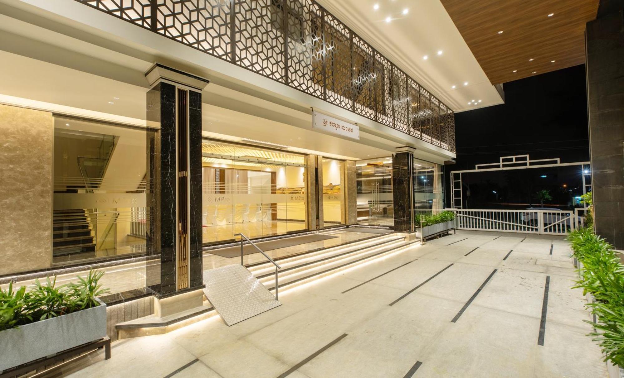 Hotel M Pro Palace Mysore - 12 Minutes To Mysore Palace Exterior foto